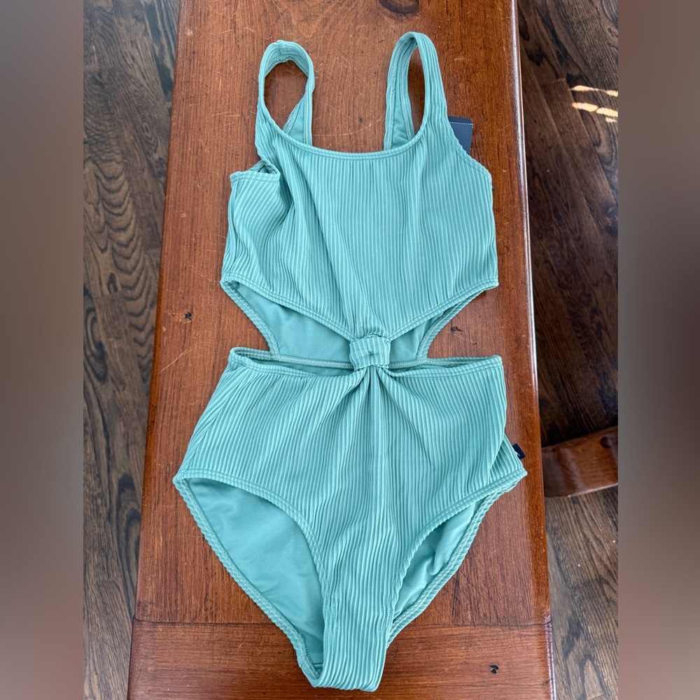 Abercrombie kids girls one piece size 11/12 NWT